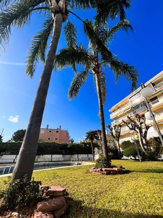 Апартаменты Private Garden 100 M From The Sea Беникасим Экстерьер фото